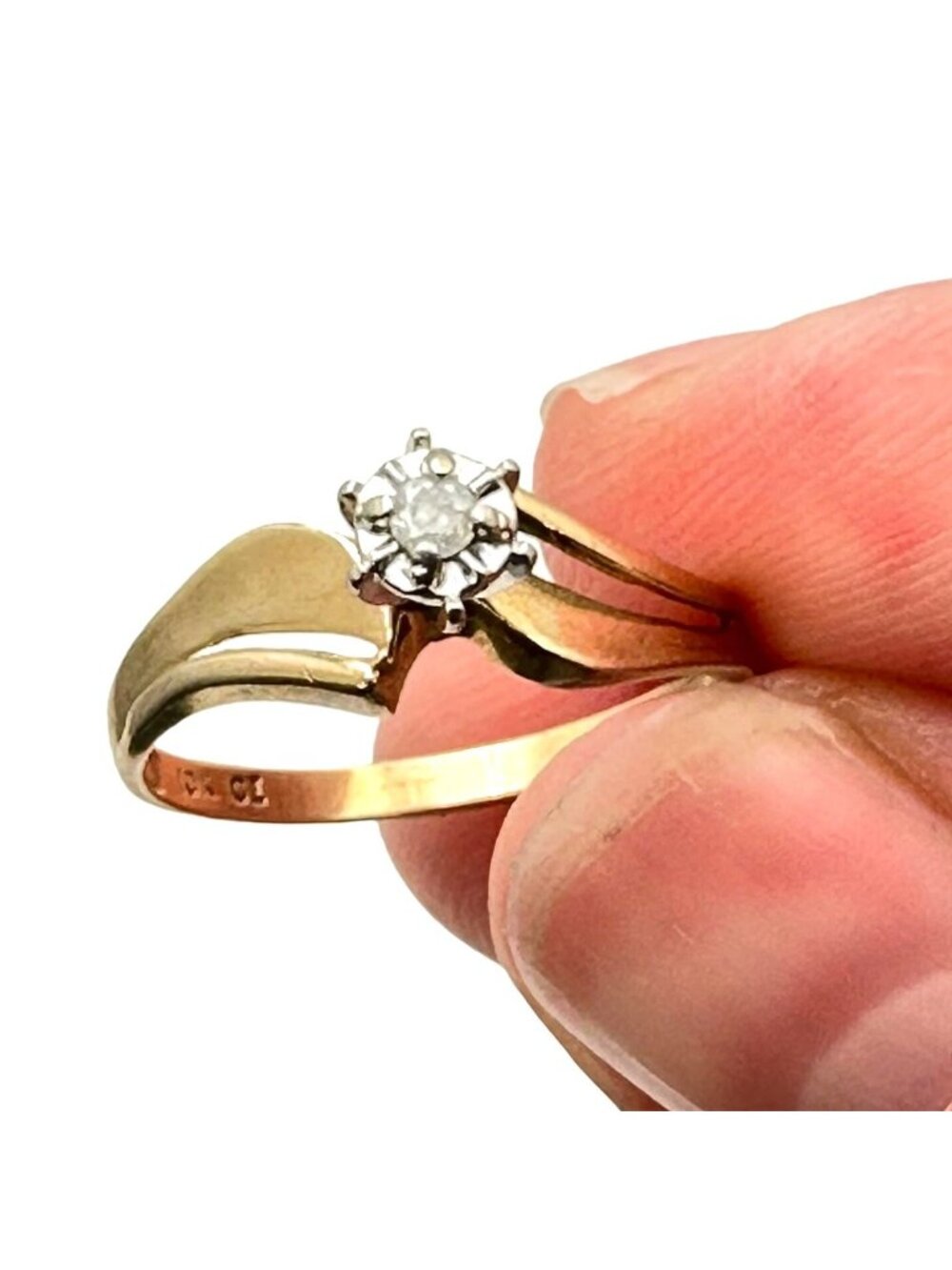 Vintage Diamond Ring 10K Yellow Gold 1.5 Grams Size 7